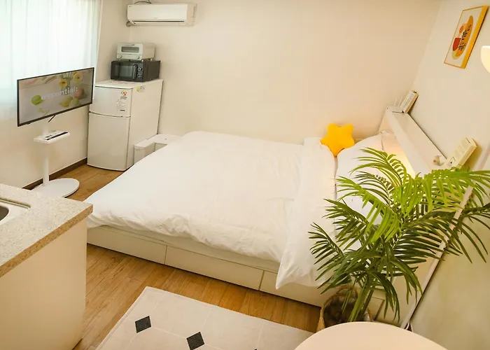 Apartment K-culture Hub Modern Near Konkuk Stn *