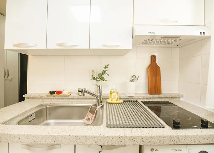 Apartment K-culture Hub Modern Near Konkuk Stn *